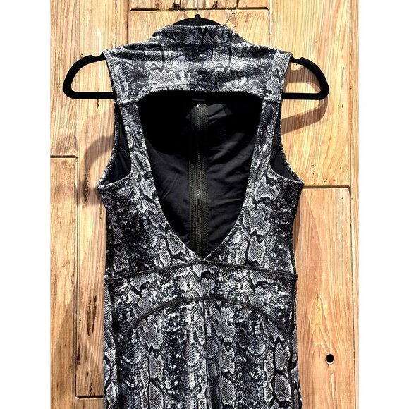 GIGI C SPORT WOMEN'S SNAKE CAT SUIT sz XL NWOT - Picture 4 of 6